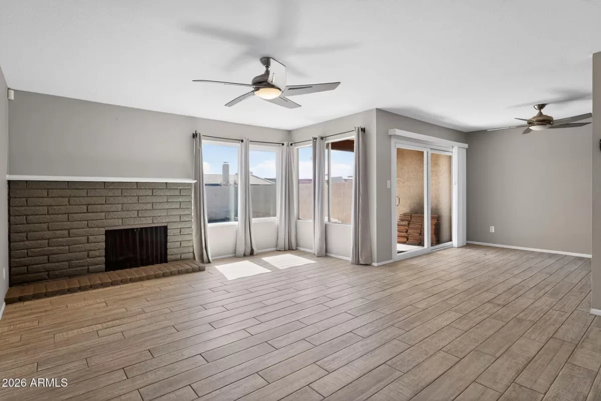 2BR Townhouse for Sale in Phoenix, AZ