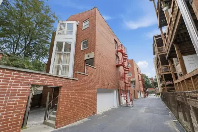 3BR Townhouse for Rent in Chicago, IL