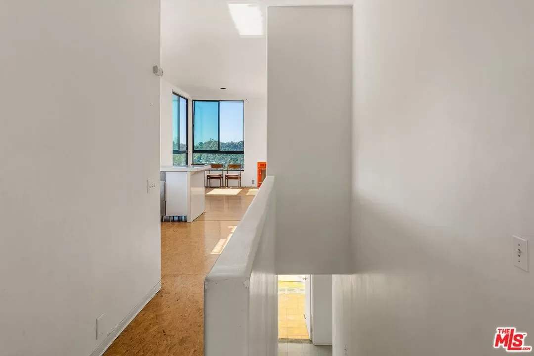 2BR House for Sale in Los Angeles, CA