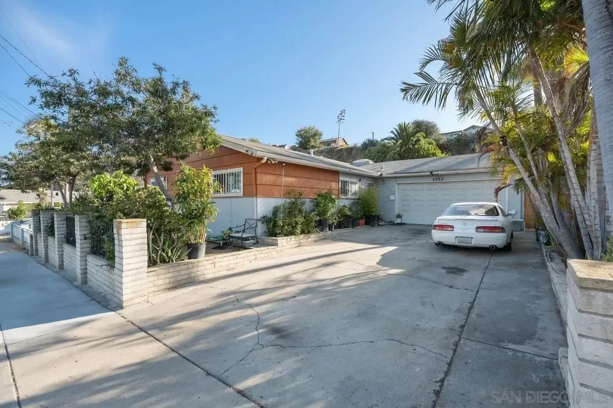 5BR House for Sale in San Diego, CA