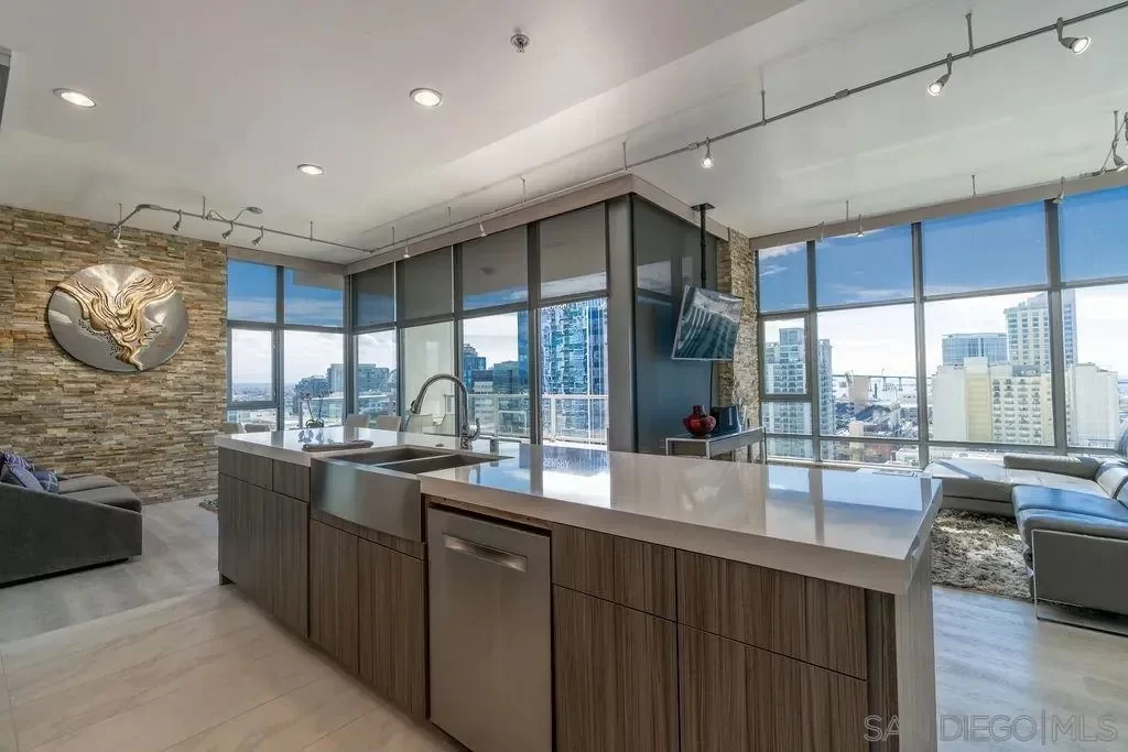 2BR Condo for Rent in San Diego, CA