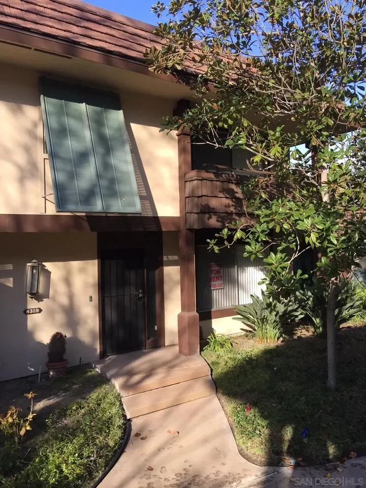 3BR Townhouse for Rent in San Diego, CA