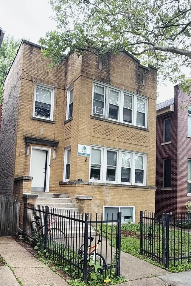 1BR Multi-Family for Sale in Chicago, IL