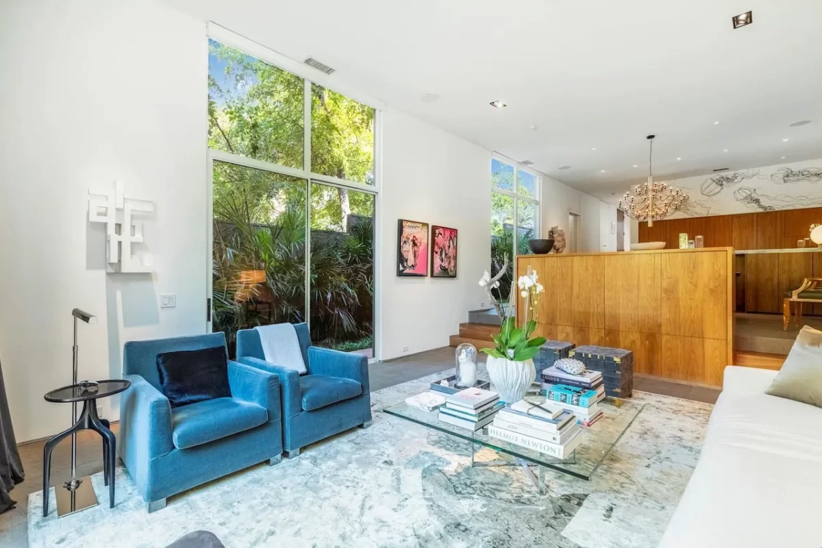 2BR Townhouse for Sale in Dallas, TX