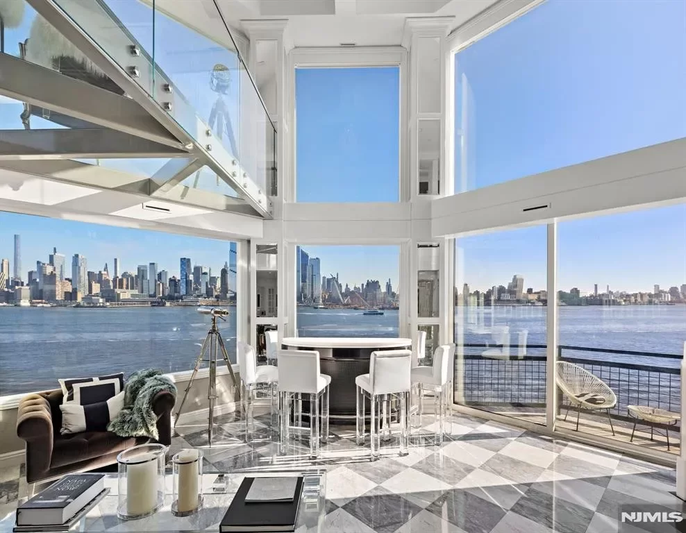 4BR Condo for Sale in Weehawken, NJ