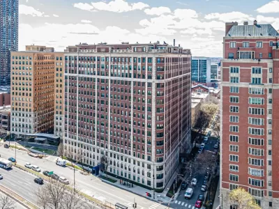 3BR Condo for Sale in Chicago, IL