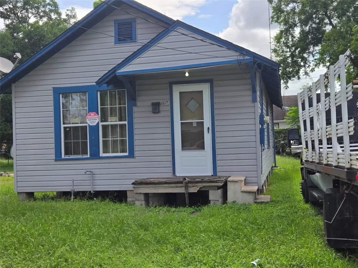 2BR House for Sale in Houston, TX