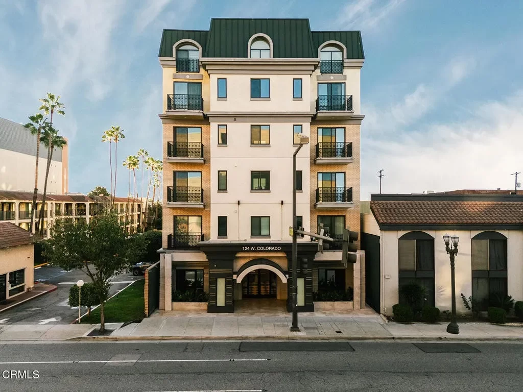 2BR Condo for Sale in Glendale, CA