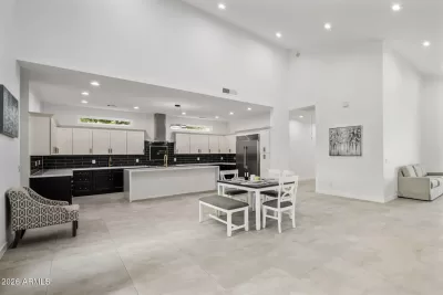 5BR House for Sale in Phoenix, AZ