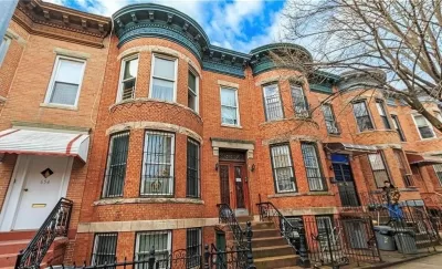 3BR House for Sale in Brooklyn, NY