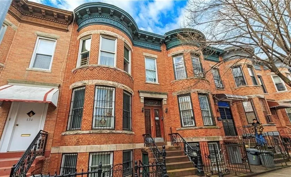 3BR House for Sale in Brooklyn, NY