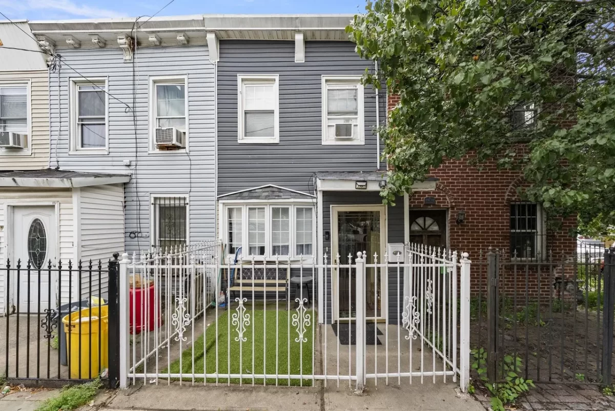2BR House for Sale in Jersey City, NJ