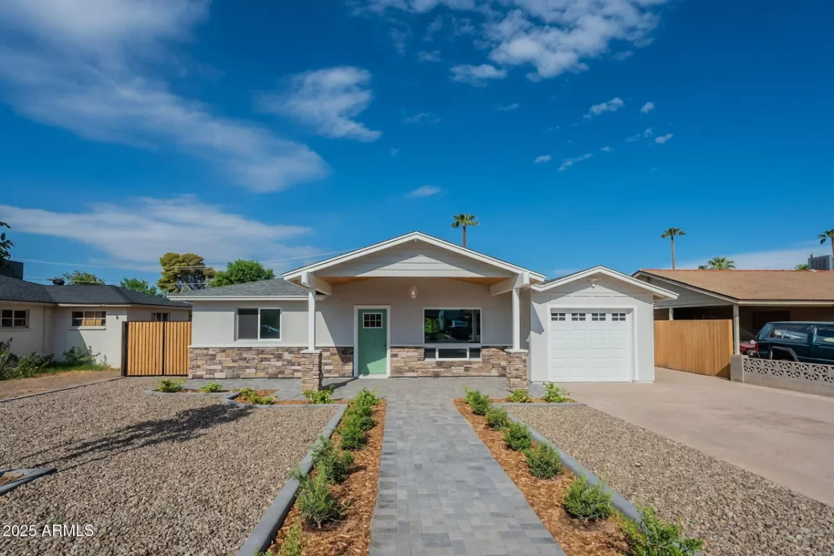 4BR House for Sale in Phoenix, AZ