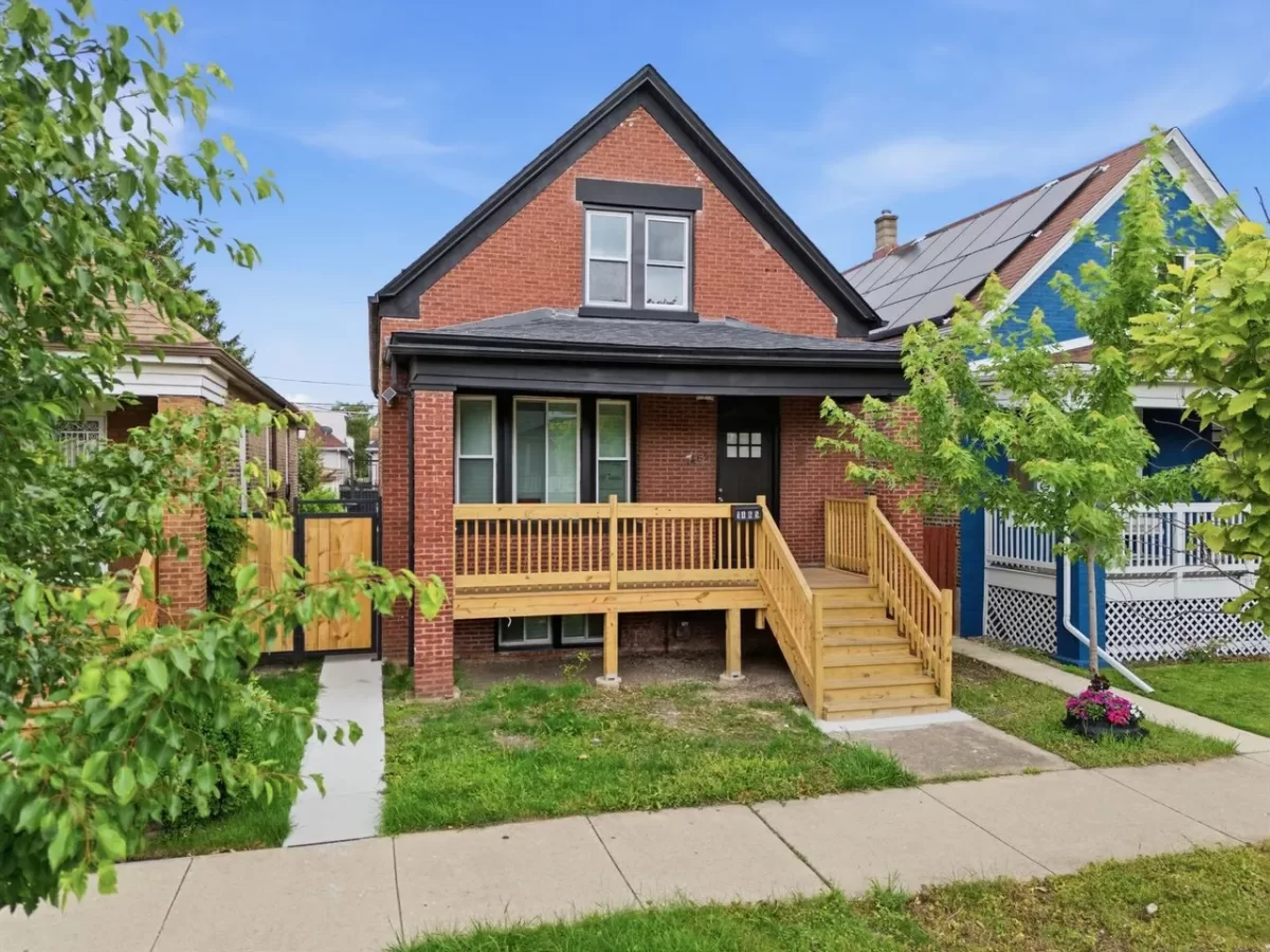 4BR House for Sale in Chicago, IL