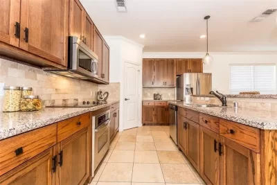 2BR Townhouse for Rent in Dallas, TX