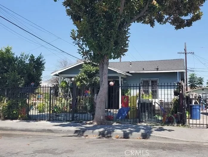 7BR Multi-Family for Sale in Los Angeles, CA