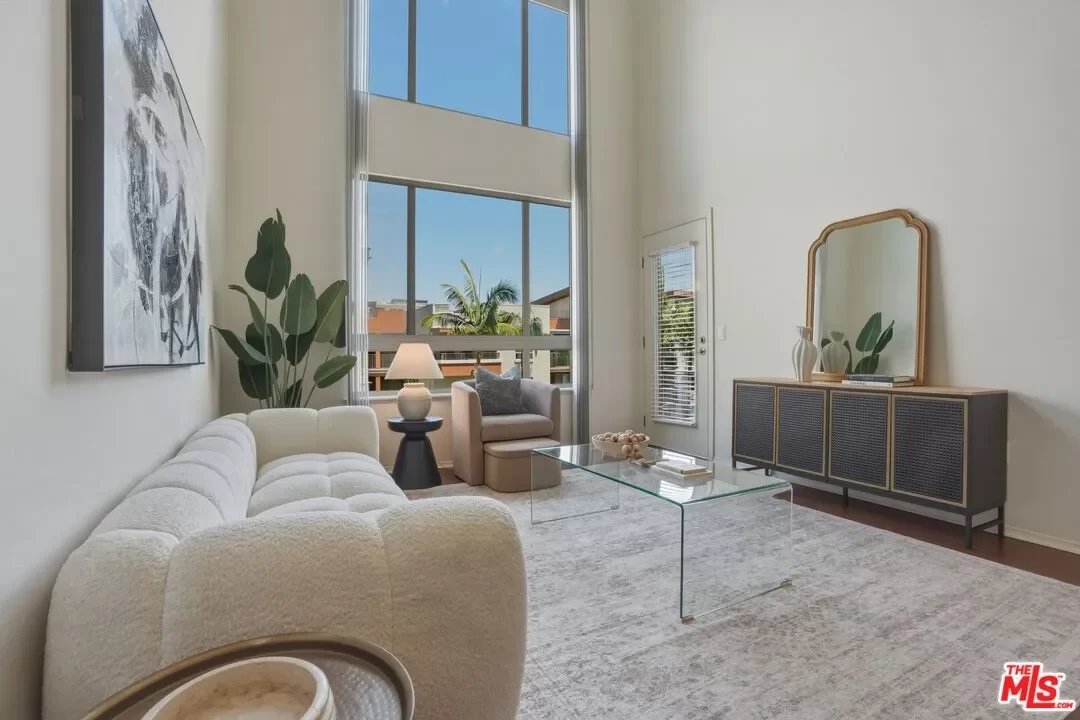 1BR Condo for Sale in Los Angeles, CA