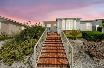 4BR House for Sale in Los Angeles, CA