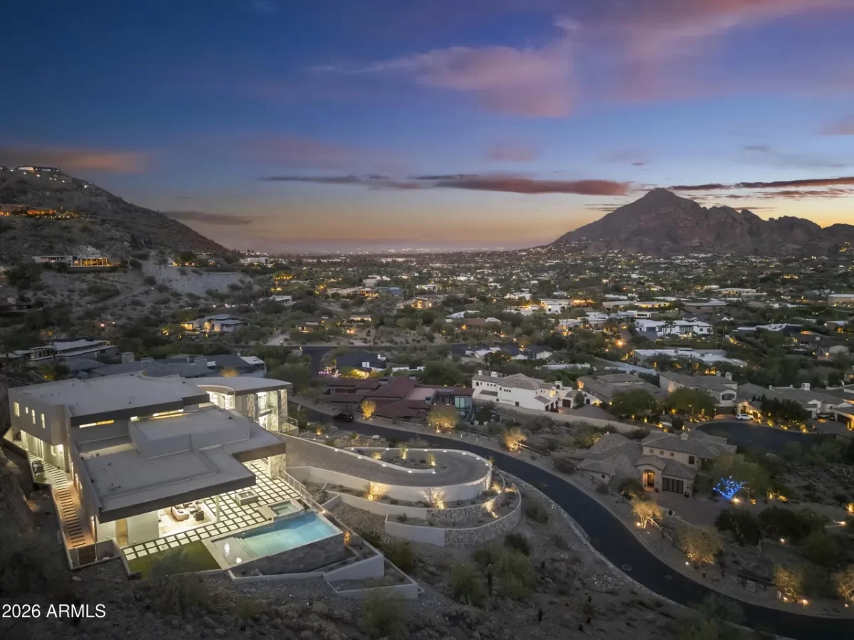 7BR House for Sale in Paradise Valley, AZ