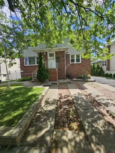 3BR Apartment for Rent in Lyndhurst, NJ