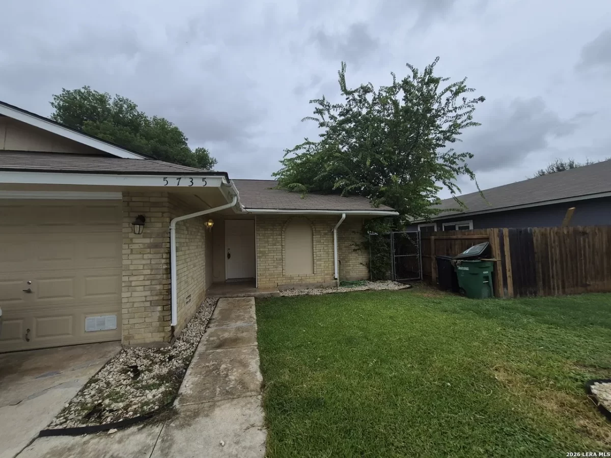 2BR House for Rent in San Antonio, TX