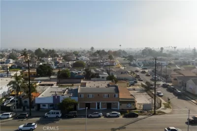 4BR Multi-Family for Sale in Los Angeles, CA