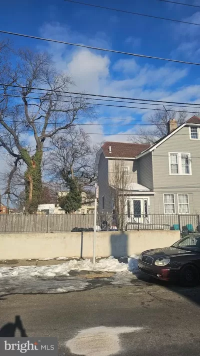 3BR Townhouse for Sale in Philadelphia, PA