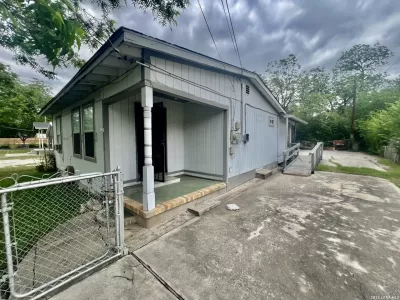 3BR House for Sale in San Antonio, TX