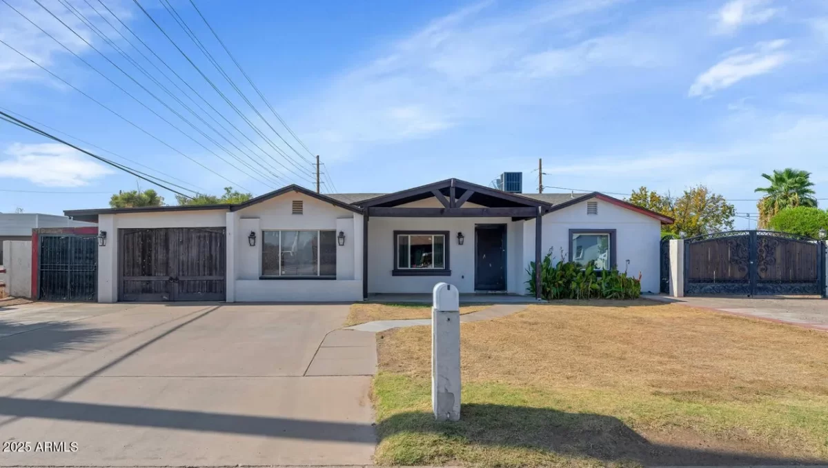 4BR House for Sale in Phoenix, AZ