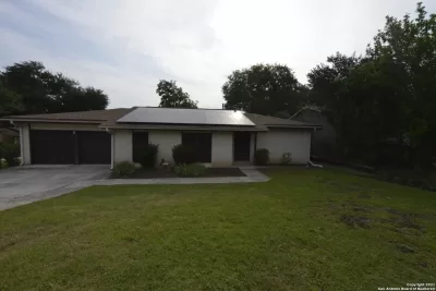 2BR House for Rent in San Antonio, TX