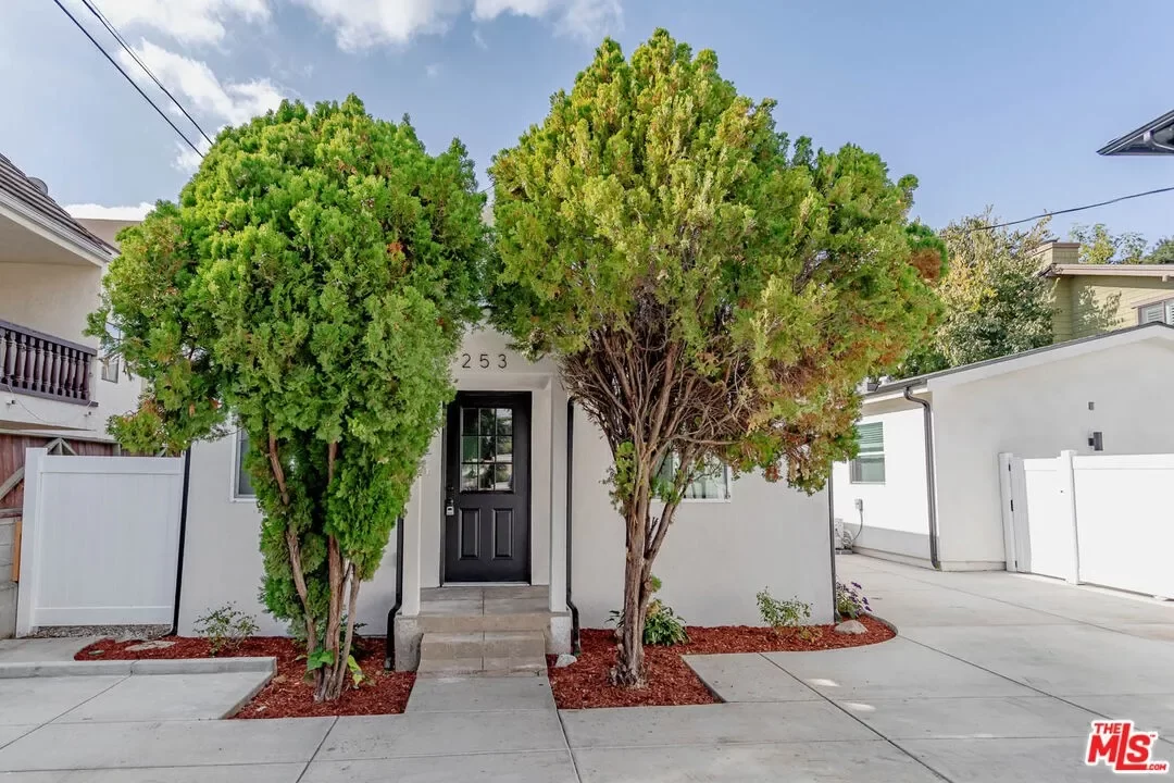 2BR House for Rent in Pasadena, CA