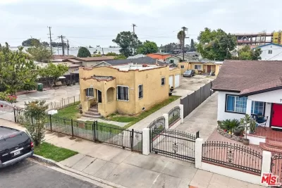 4BR Multi-Family for Sale in Los Angeles, CA
