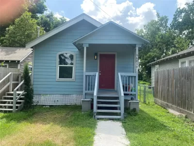 2BR House for Sale in Houston, TX
