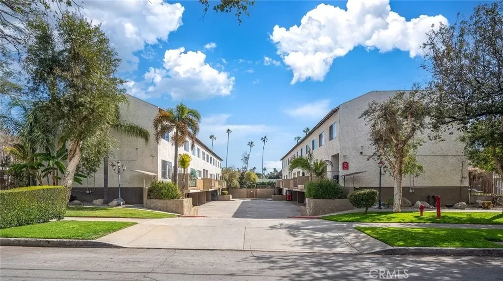 3BR Multi-Family for Sale in Pasadena, CA