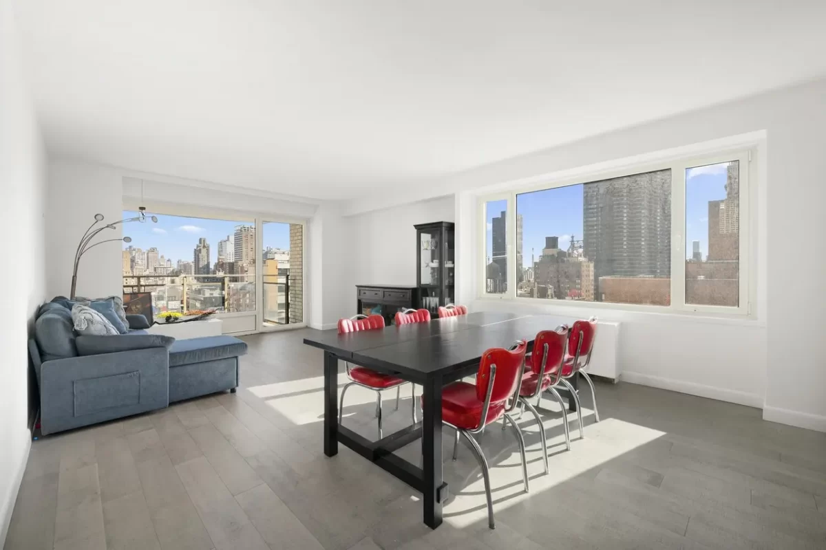 2BR Condo for Sale in Manhattan, NY