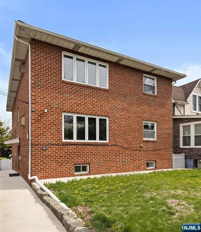 3BR Multi-Family for Rent in Secaucus, NJ