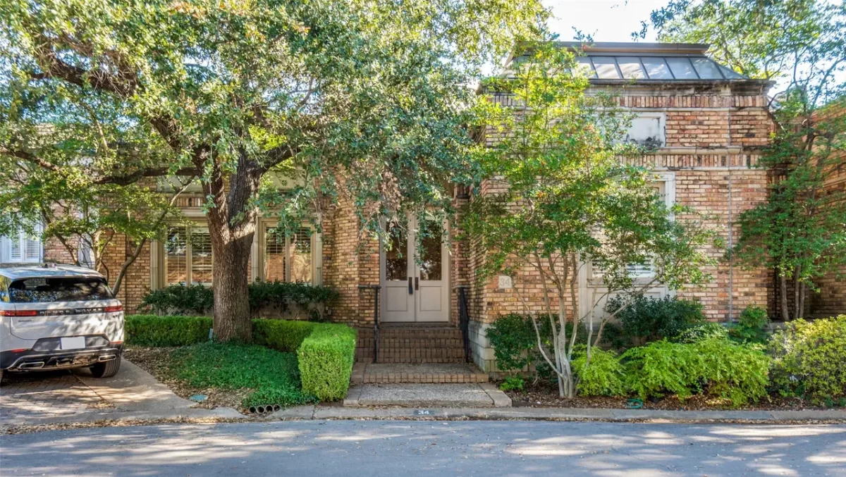 2BR House for Sale in Dallas, TX