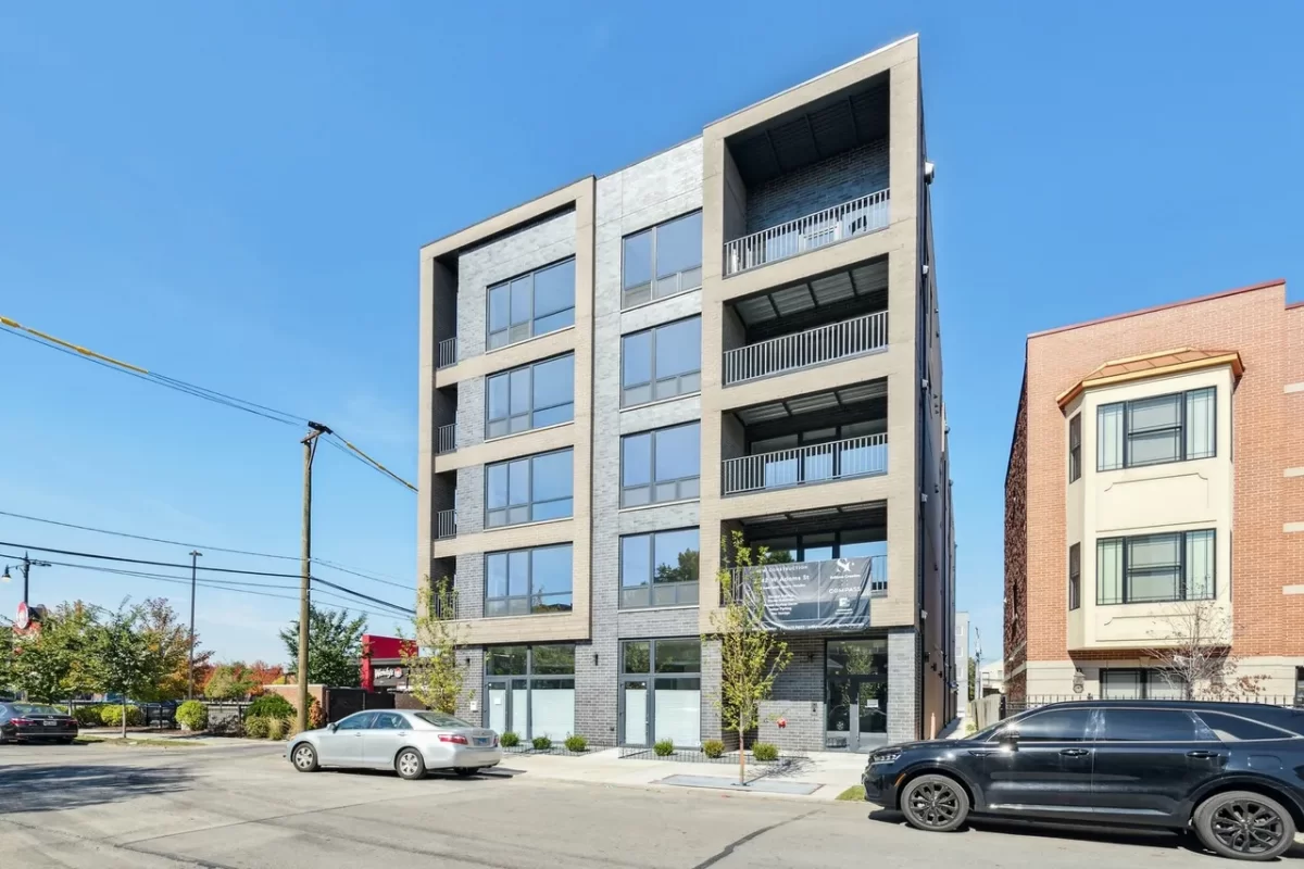 2BR Condo for Sale in Chicago, IL