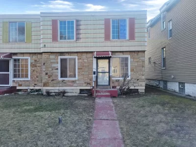 3BR Townhouse for Sale in Chicago, IL