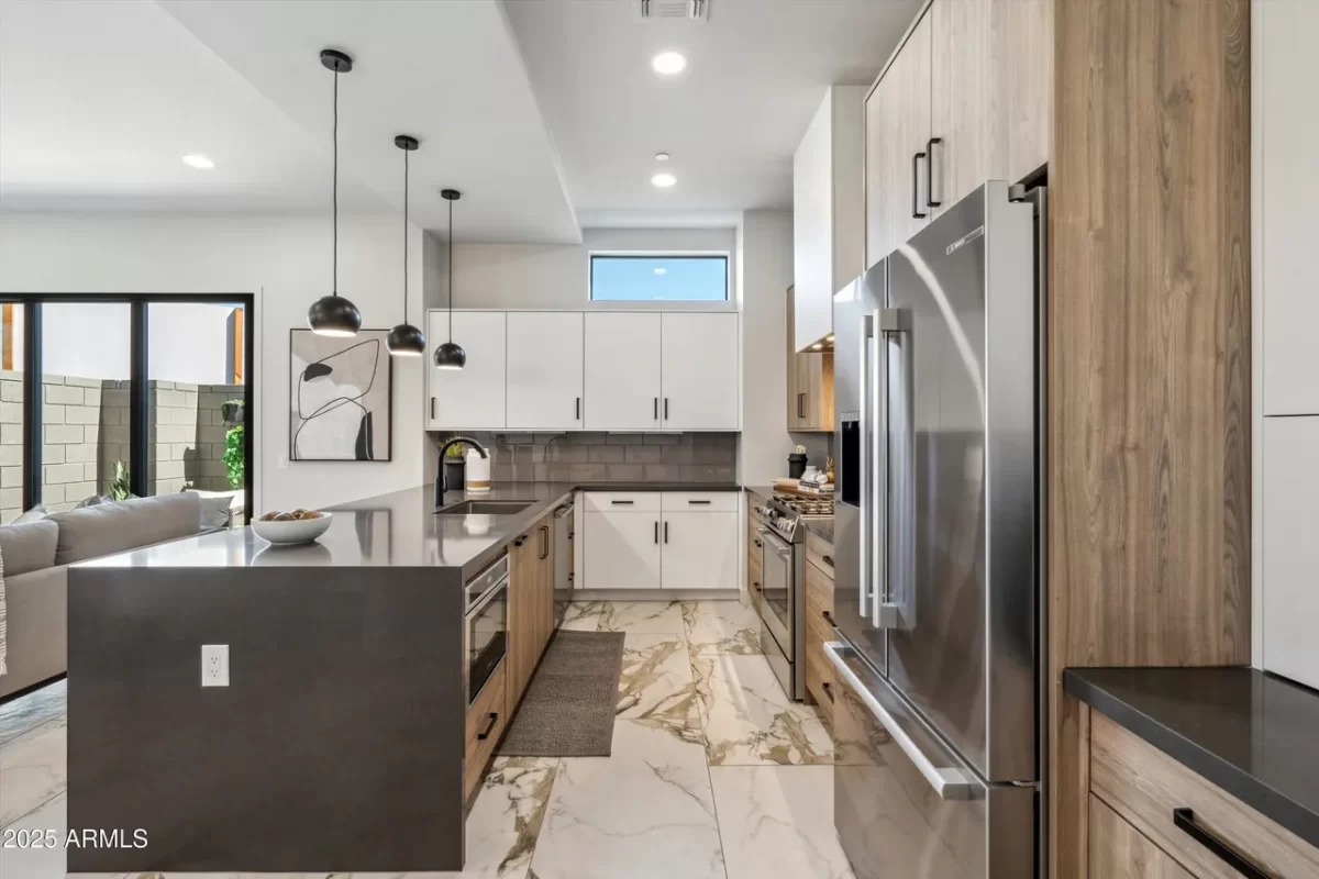 3BR Townhouse for Sale in Phoenix, AZ