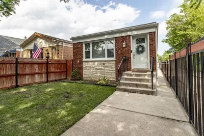 2BR House for Rent in Chicago, IL