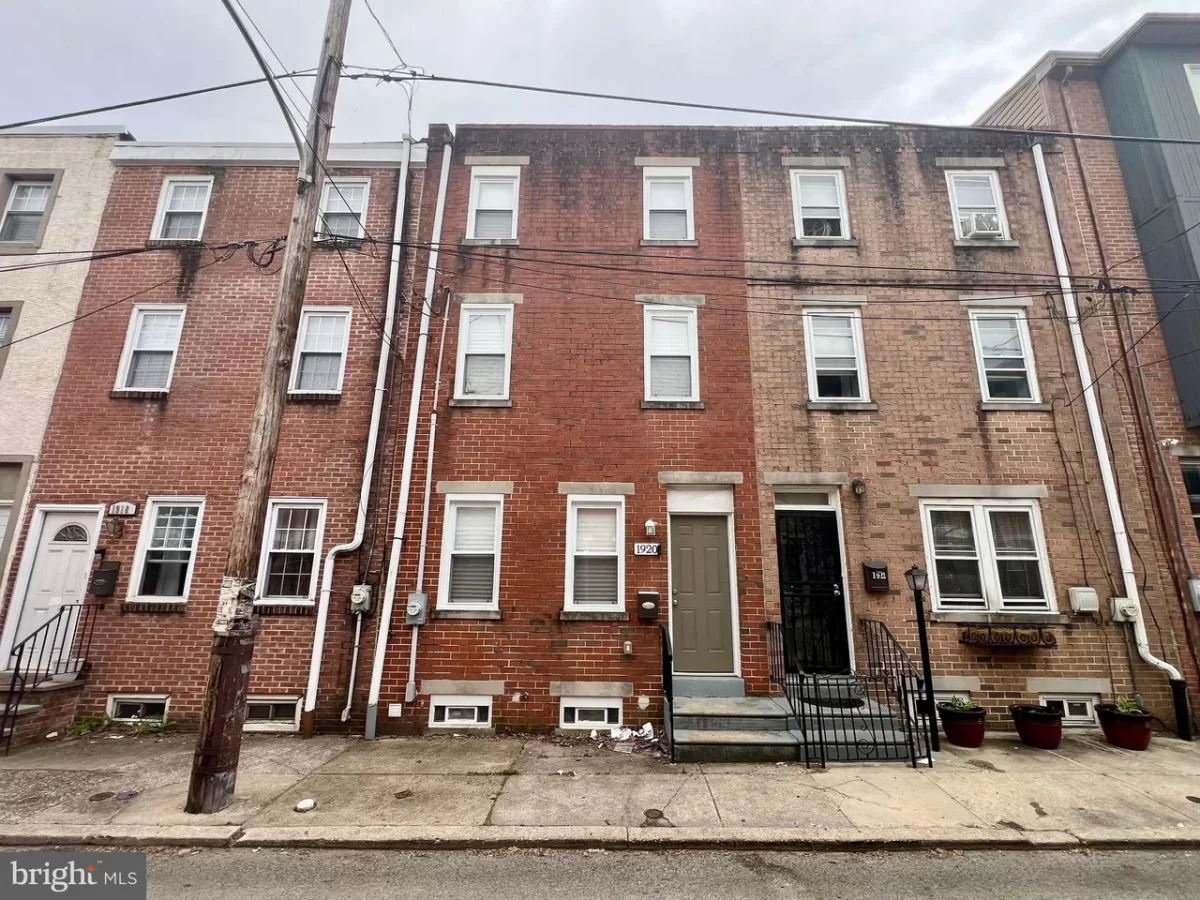 3BR Townhouse for Rent in Philadelphia, PA
