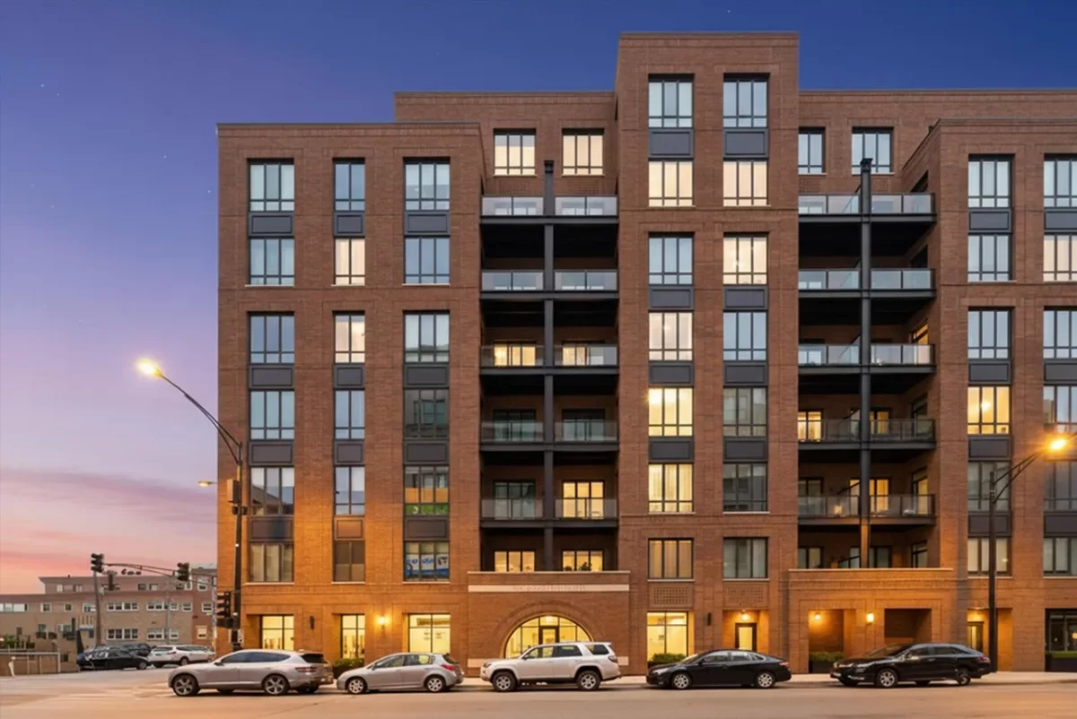 3BR Condo for Sale in Chicago, IL