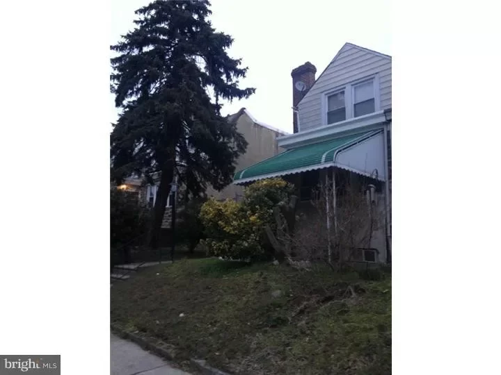 House for Sale in Philadelphia, PA