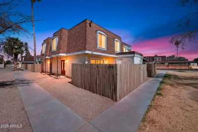 2BR Townhouse for Sale in Phoenix, AZ