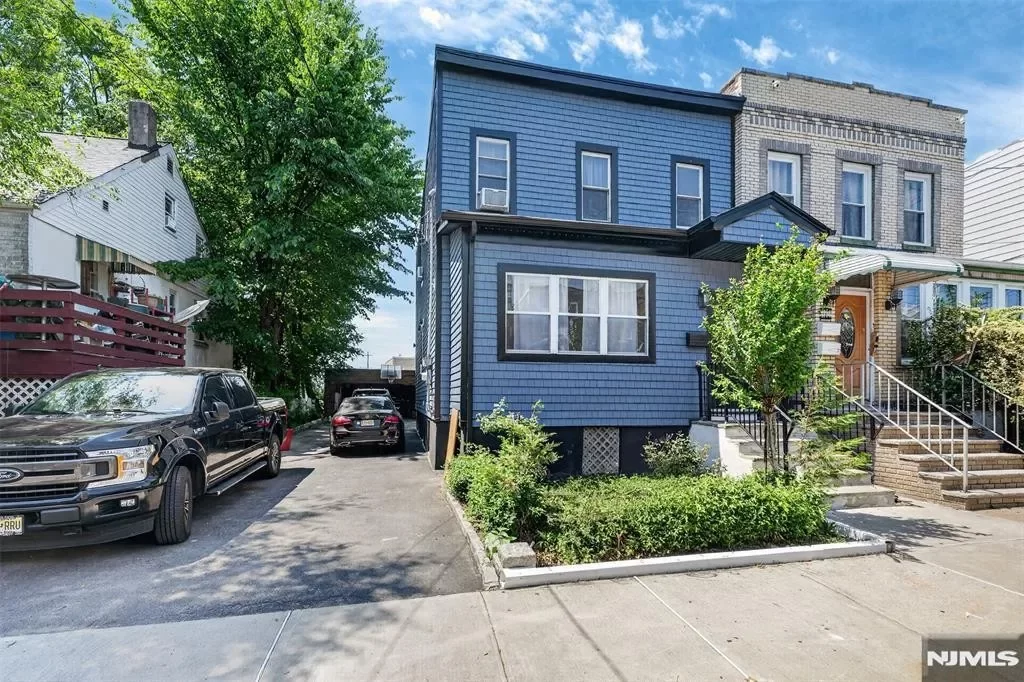 4BR Multi-Family for Rent in Cliffside Park, NJ