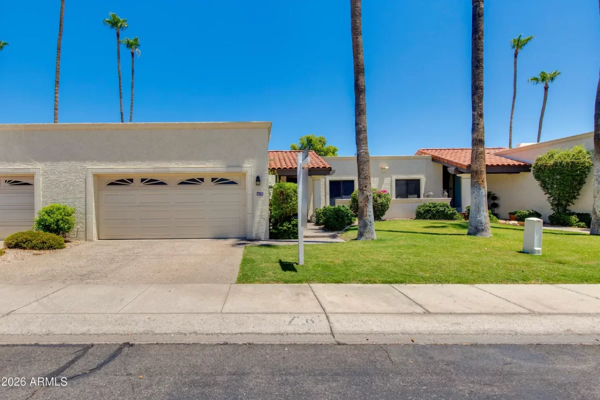 2BR Townhouse for Sale in Phoenix, AZ