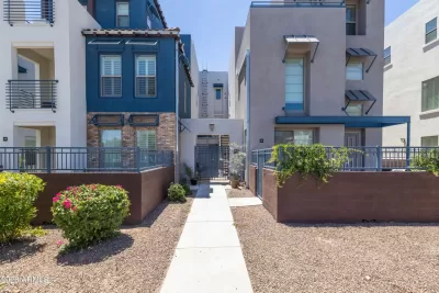 2BR Townhouse for Rent in Phoenix, AZ