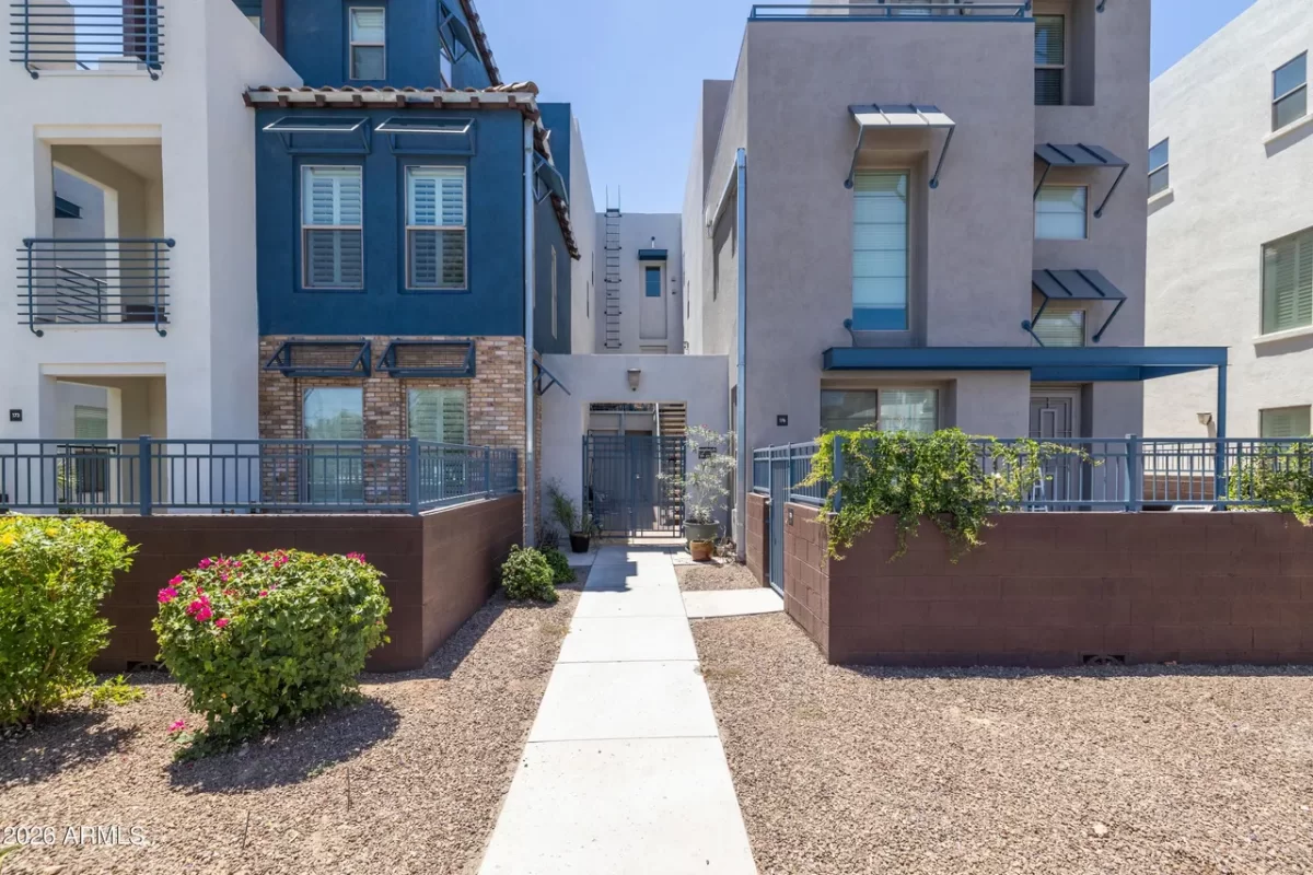 2BR Townhouse for Rent in Phoenix, AZ