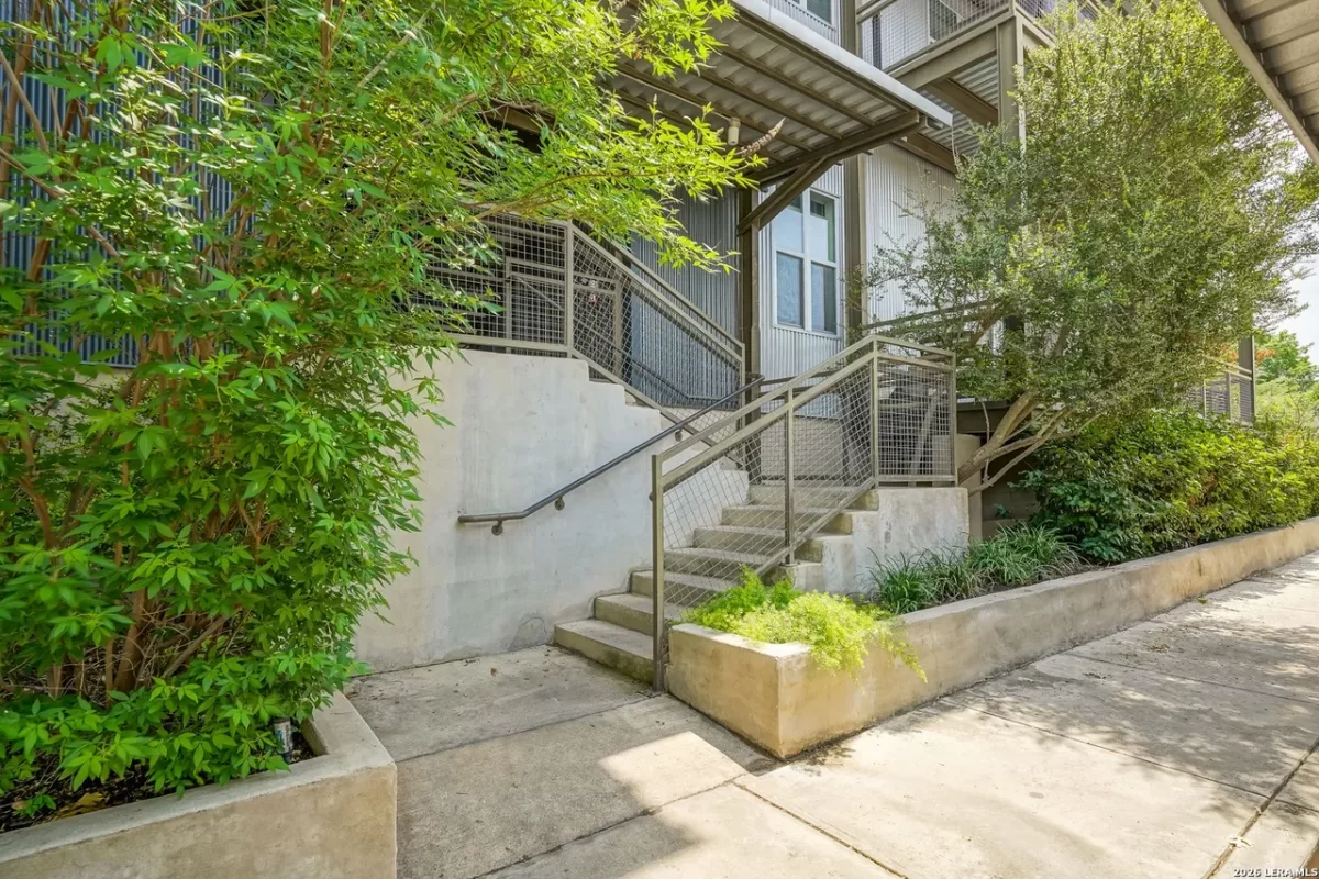 2BR House for Sale in San Antonio, TX